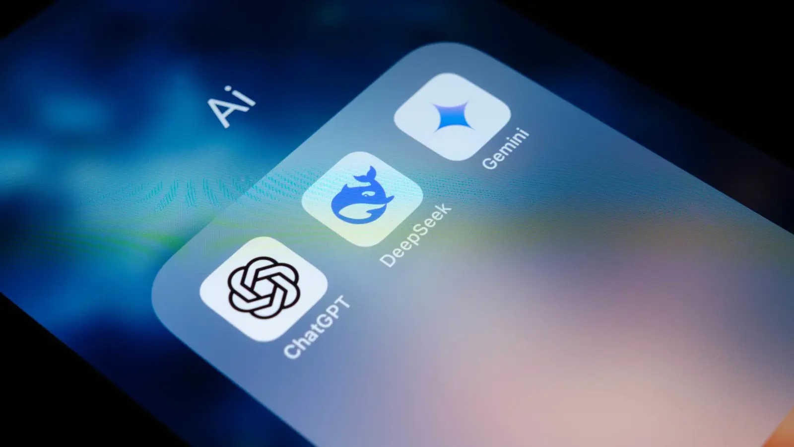 "شات جي بي تي" يعلّق على احتمالية الحرب العالمية الثالثة