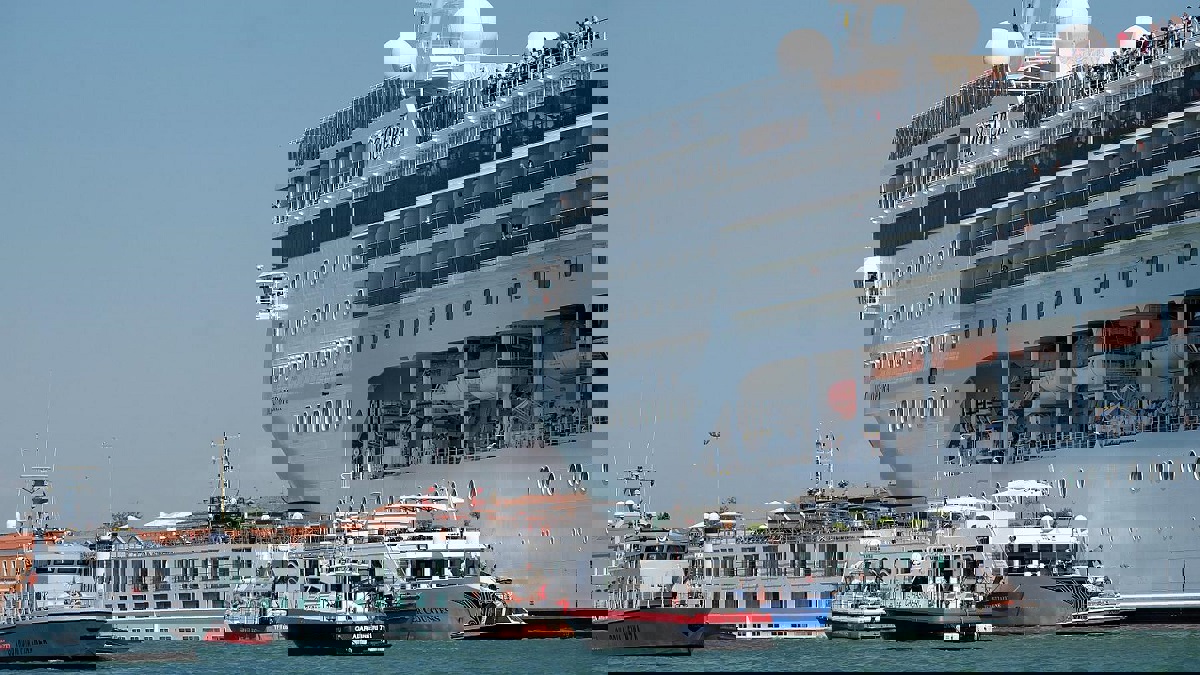 البرازيل .. 18 قتيلا و30 مفقودا في غرق عبّارة بالأمازون