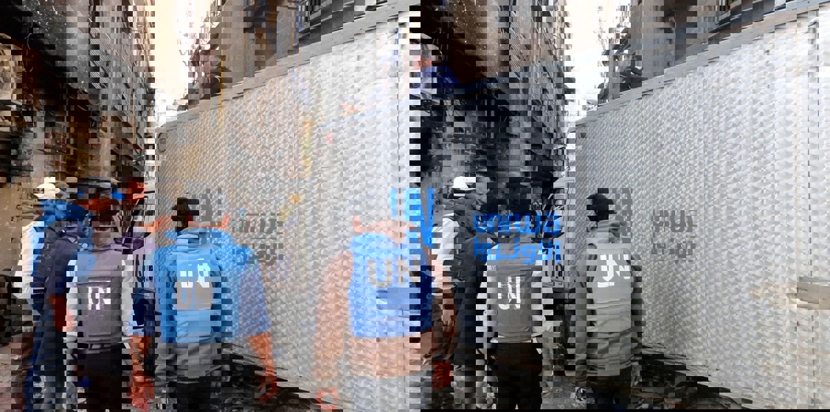 "صفقة القرن" وإلغاء حق العودة.. خبايا الضغط الأمريكي على "أونروا"