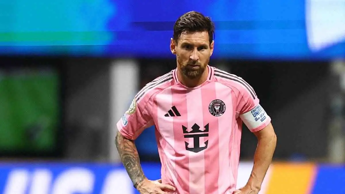 إنتر ميامي يستنجد بصديق ميسي لمنعه من الرحيل