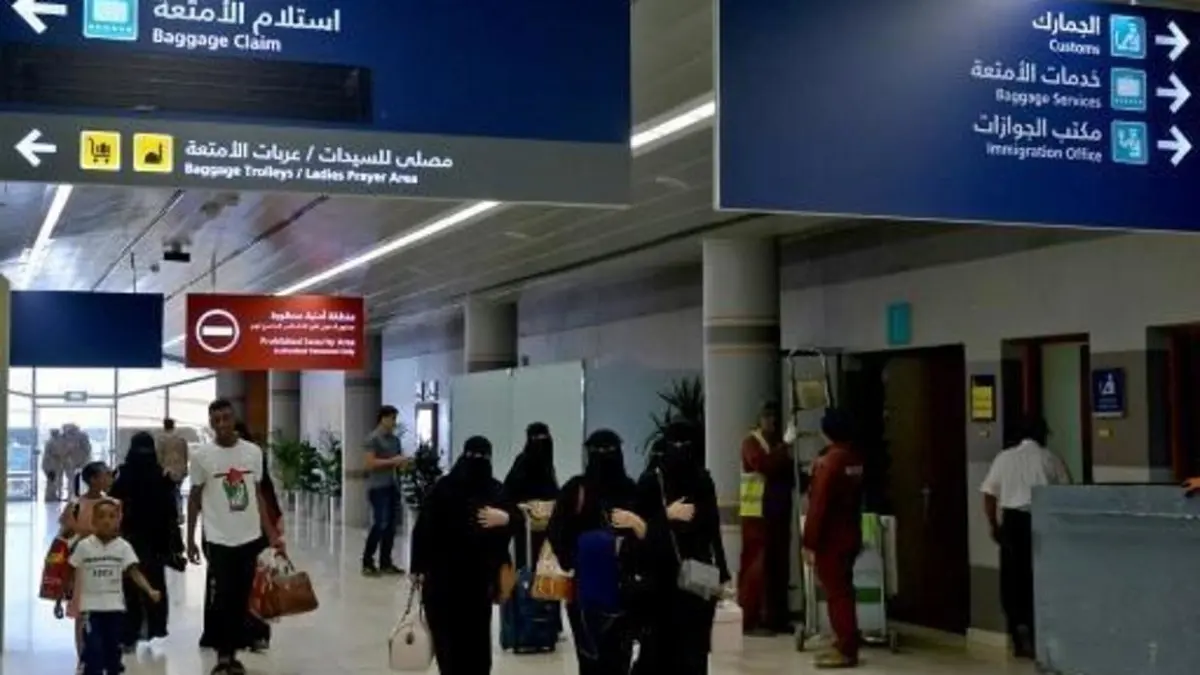 السعودية تعلق سفر المقيمين إلى إيران بسبب كورونا