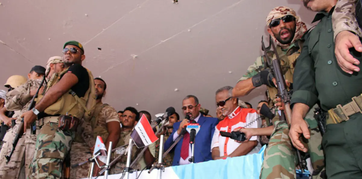 صحيفة: السعودية تستدعي الوزير اليمني المقال هاني بن بريك والزبيدي وشلال شايع