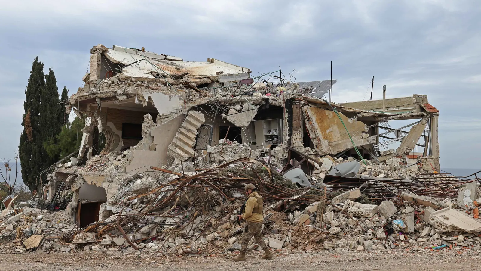 مسؤول عراقي لـ"إرم نيوز": لجنة مشتركة تبحث دعم إعادة إعمار لبنان