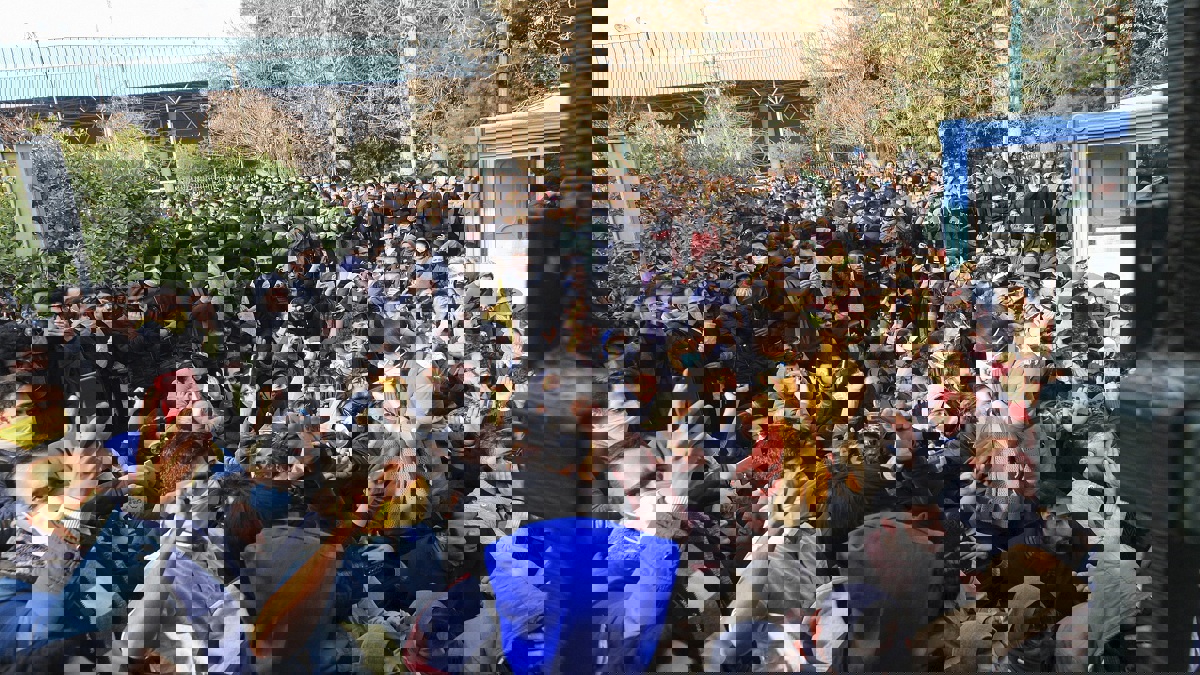 اعتقال أقارب شاب لقي حتفه في احتجاجات إيران