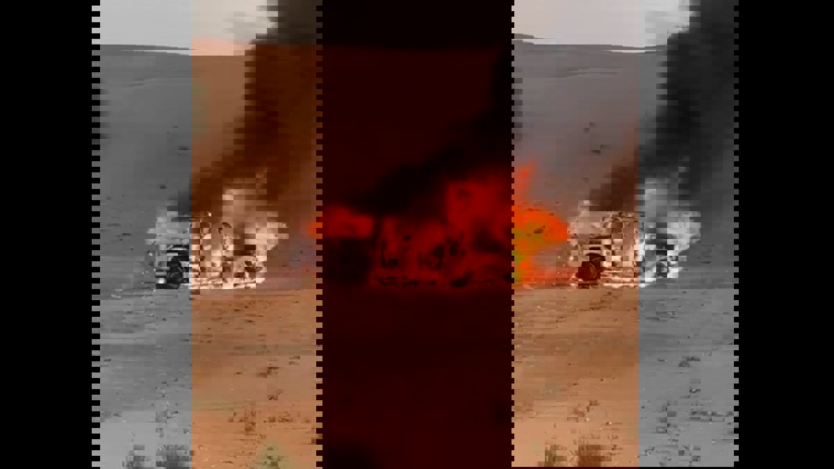 إماراتي يوثق احتراق سيارته بسبب الحسد والعين (فيديو)