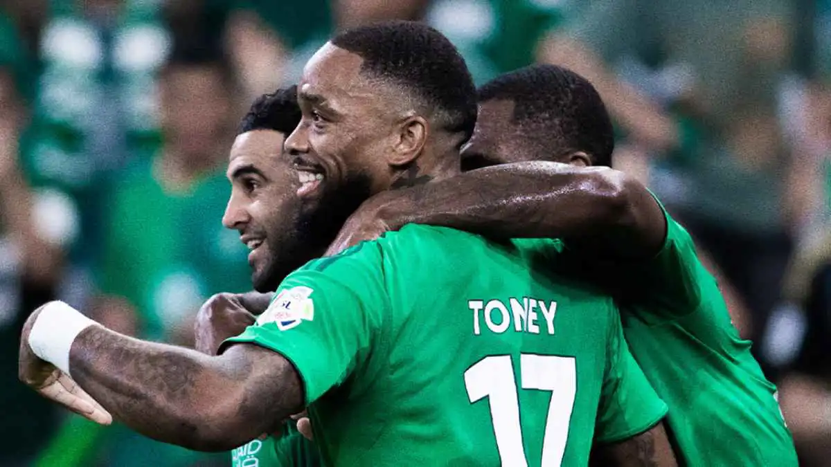 لقطة اليوم.. إيفان توني يسكت كونسيساو (فيديو)