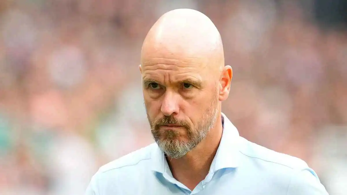 إقالة تين هاغ من تدريب باير ليفركوزن