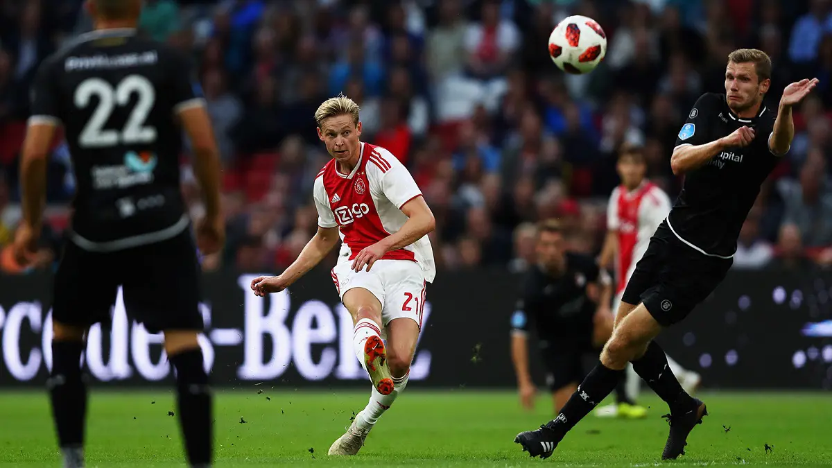 باريس سان جيرمان يقدم شيكًا على بياض لدي يونغ.. فماذا فعل برشلونة؟