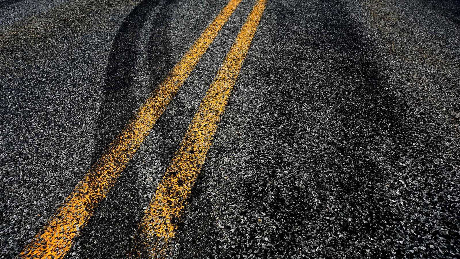 في مشهد مرعب ..نجاة طفل يمني بأعجوبة من الموت دهسا ( فيديو)