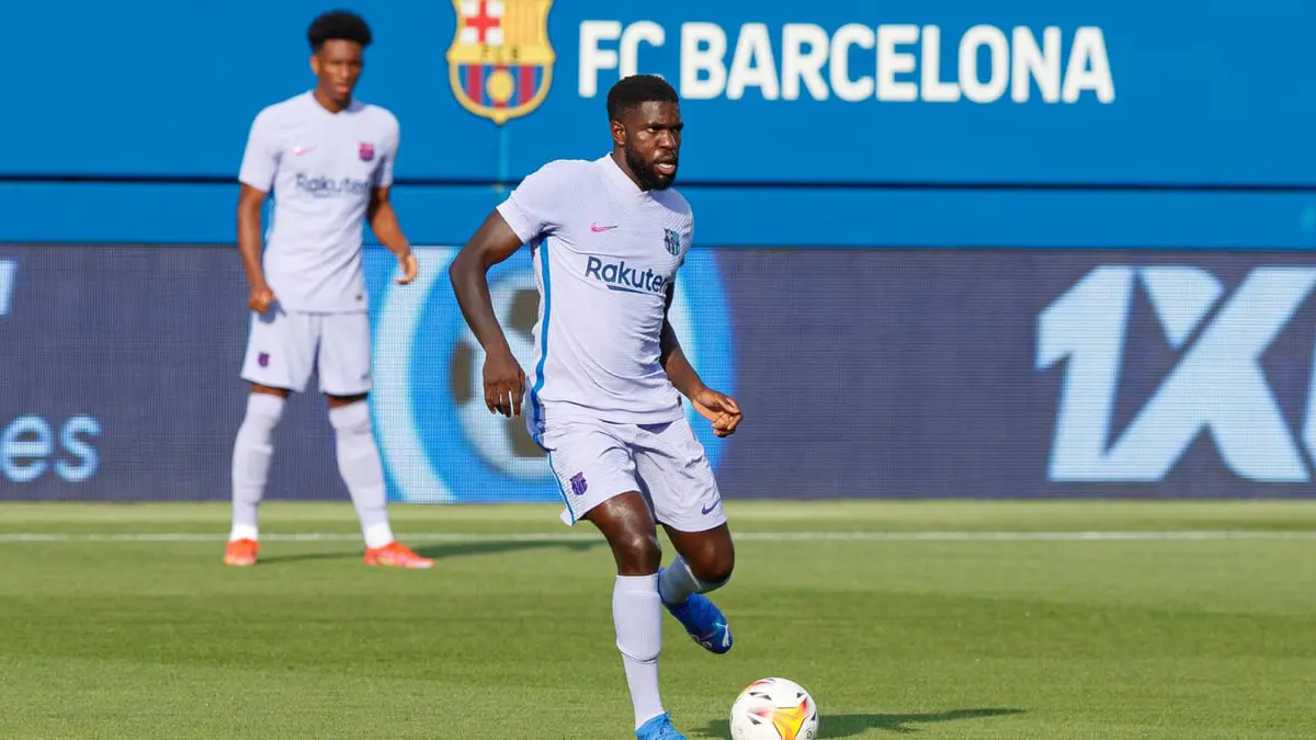 أومتيتي يرد على صافرات الاستهجان ضده من جماهير برشلونة