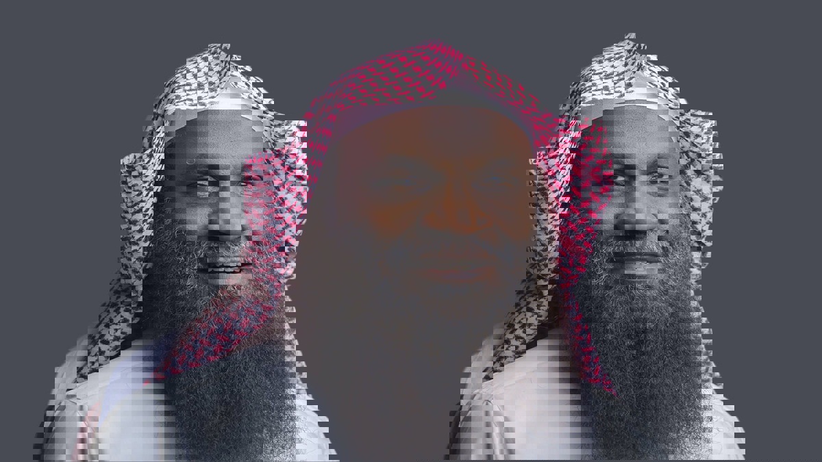 الداعية السعودي عادل الكلباني يثير الجدل بحديث حول القرآن "وحب الغناء"