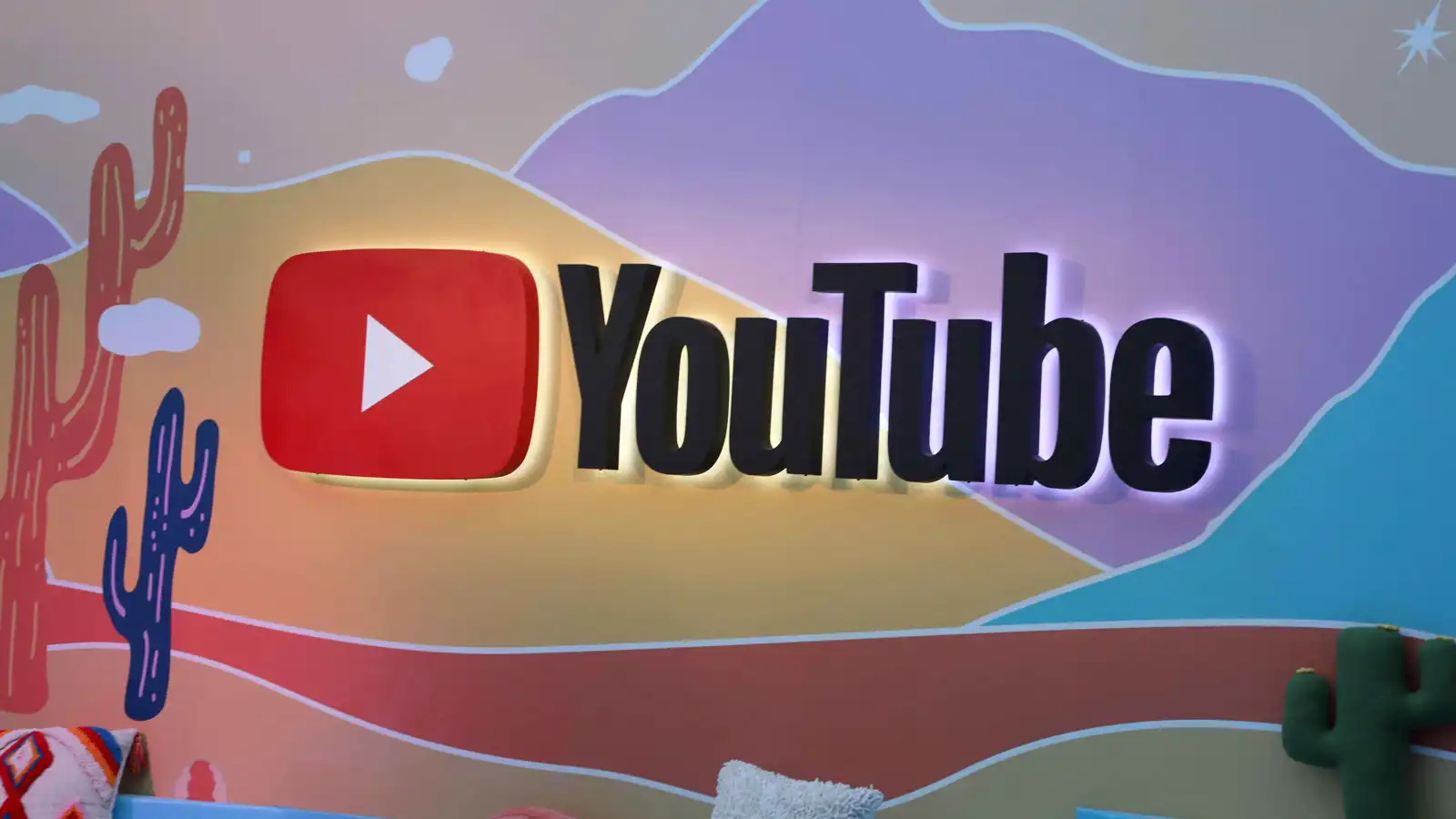 يوتيوب يوافق على دفع 22 مليون دولار لتسوية دعوى ترامب