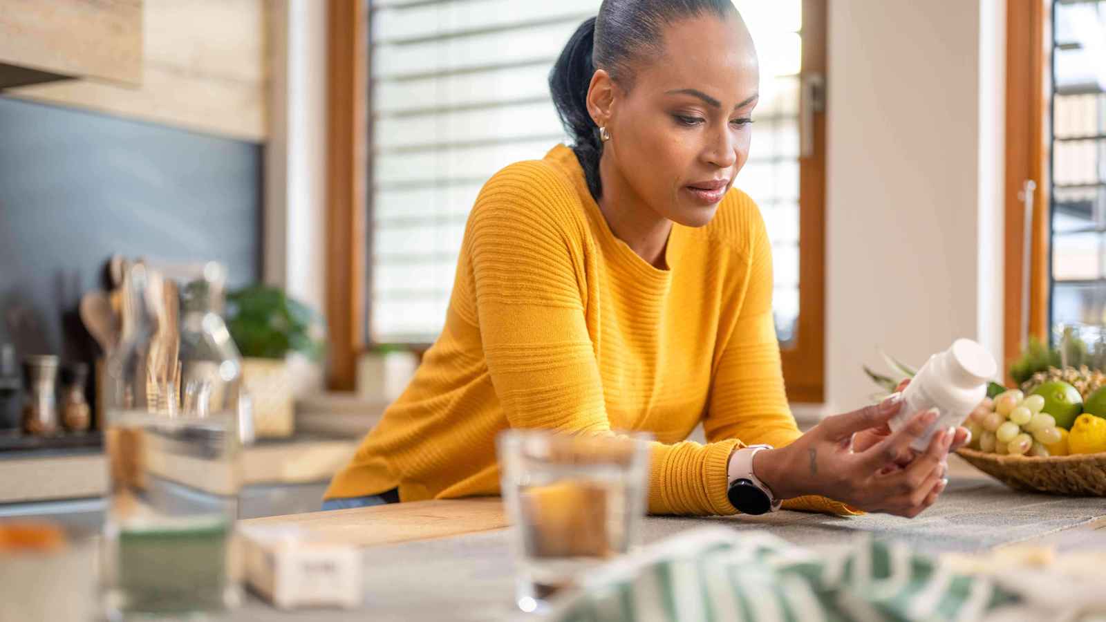 "فيتامين د".. 4 أسباب تدفعك لتناوله بشكل يومي