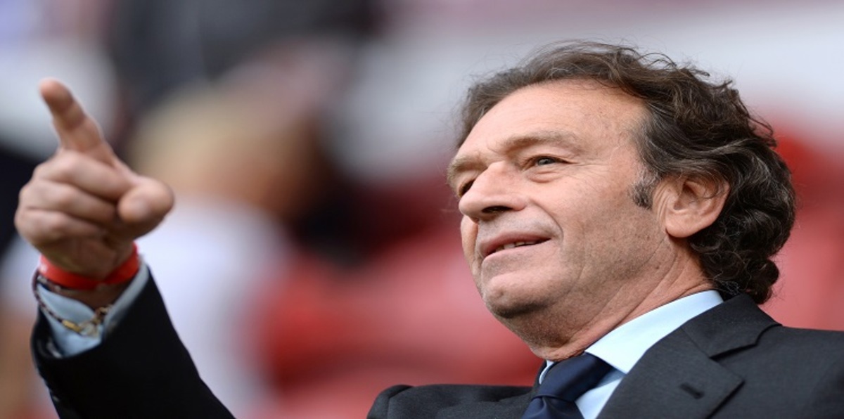 كيف هربت ابنة مالك نادي ليدز من آلاف المعجبين؟ (صورة)