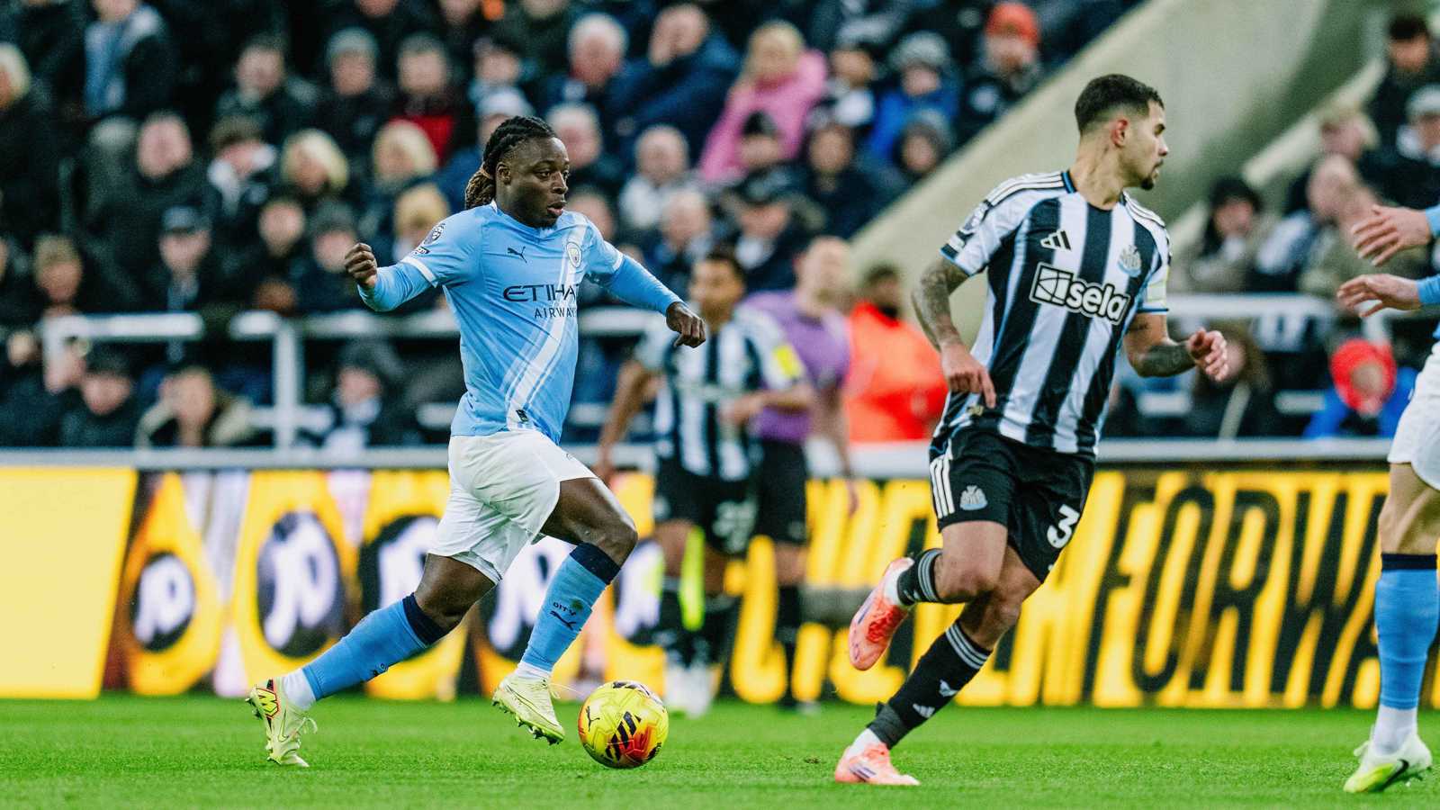 بث مباشر لمباراة نيوكاسل يونايتد ومانشستر سيتي في كأس الرابطة الإنجليزية 