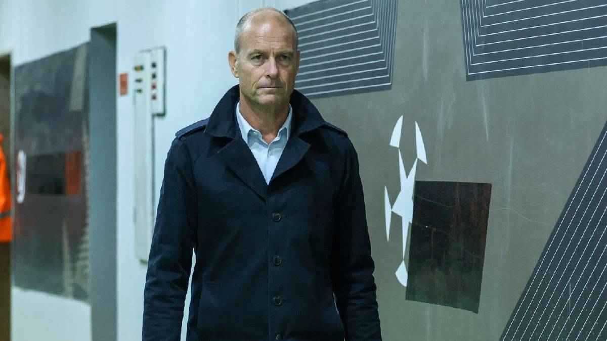 أخطاء كارثية وأداء باهت.. هل يجب إقالة توروب من تدريب الأهلي المصري؟ 