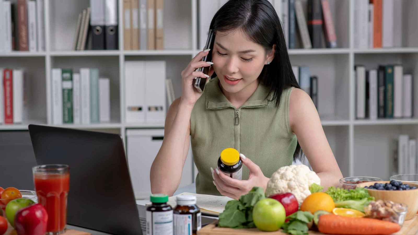 "تبطل فعاليتها".. احذروا تناول الأدوية مع هذه الأطعمة