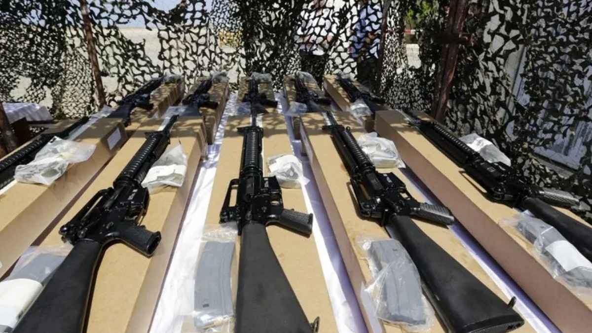 خاص- تجارة الأسلحة في لبنان تزدهر على وقع الحرب