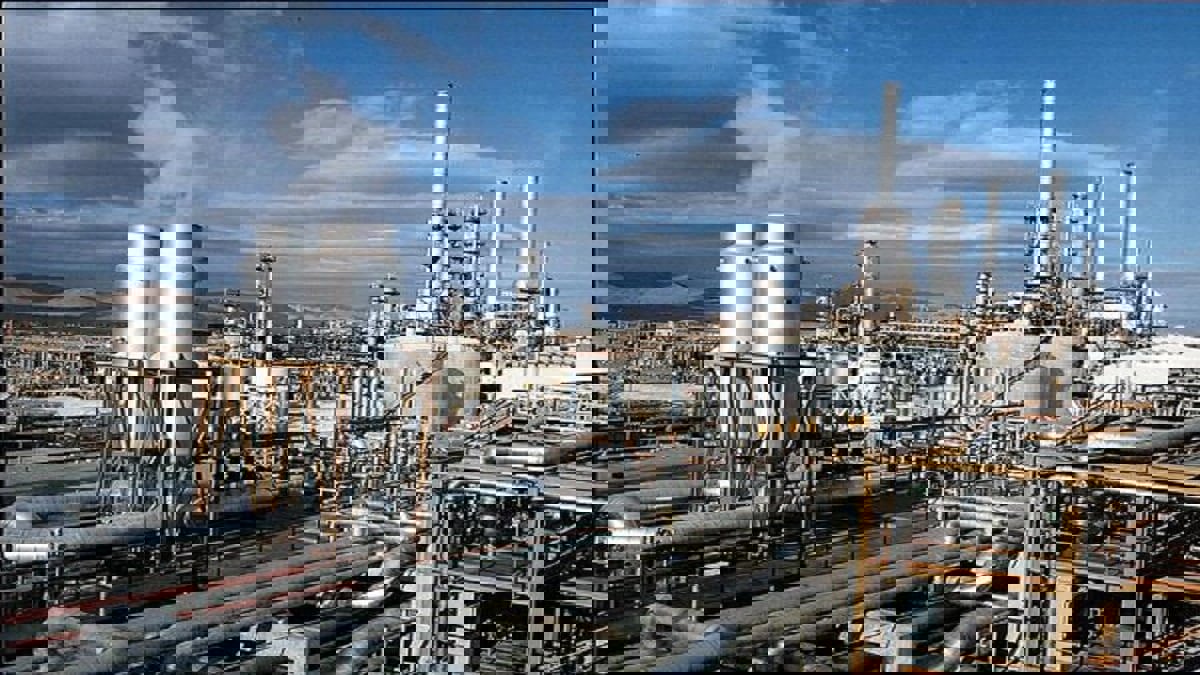 انفجار شديد في مجمع للبتروكيماويات شمال شرق إيران