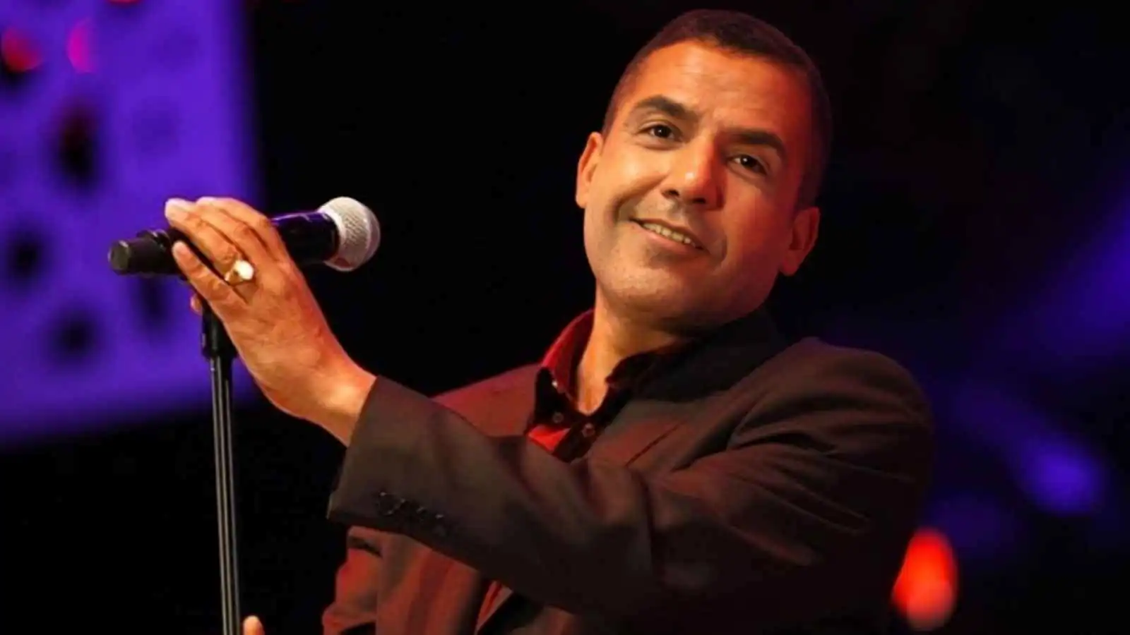 تأجيل حفل الشاب مامي في الجزائر يثير الجدل