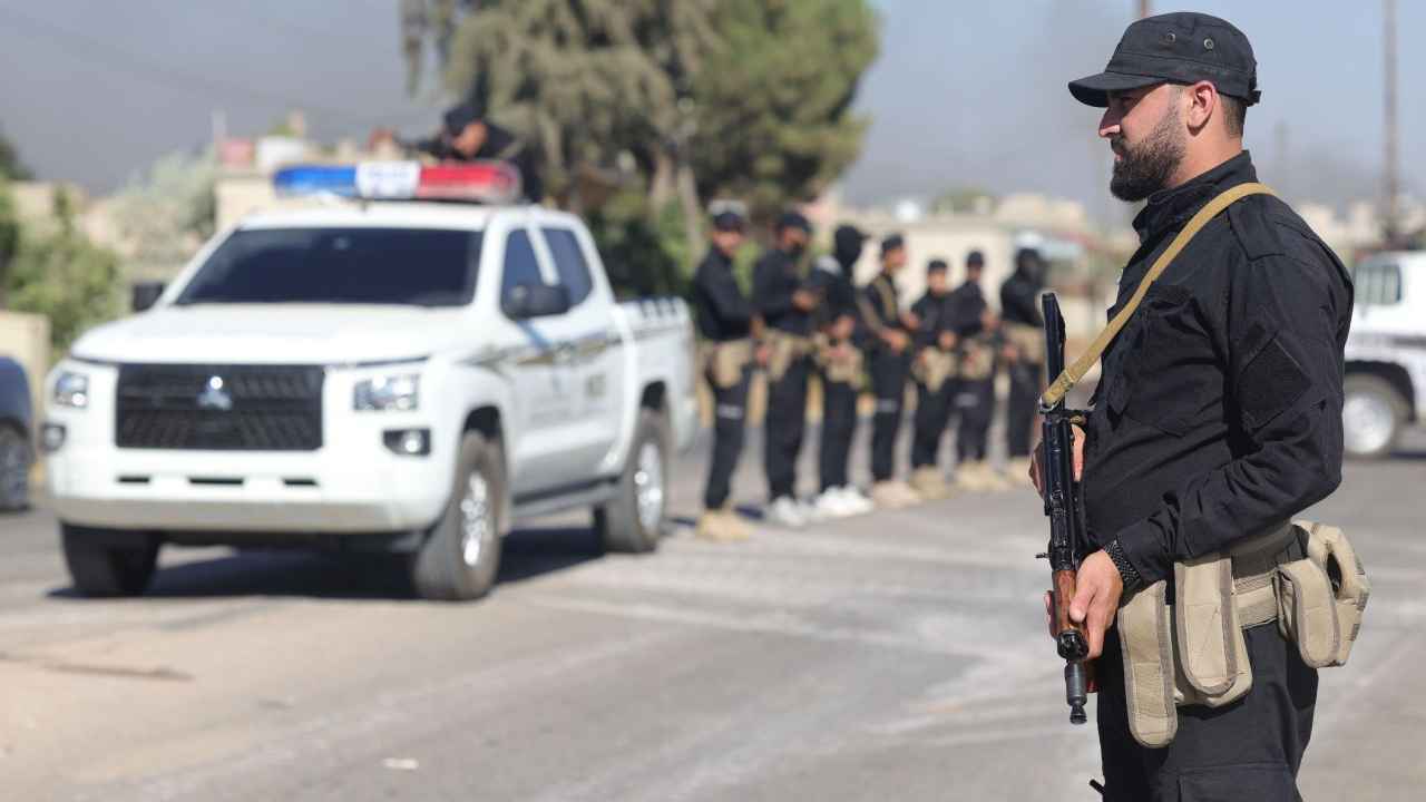 قطب القمع والمخدرات.. اعتقال أحد أهم أذرع الأسد وإيران في حلب