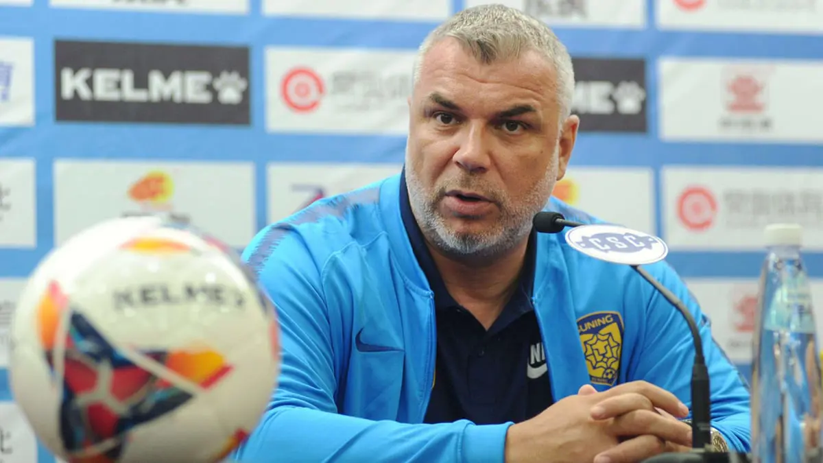 أبوظبي الرياضية: كوزمين أقرب من أي اسم آخر لقيادة الشارقة