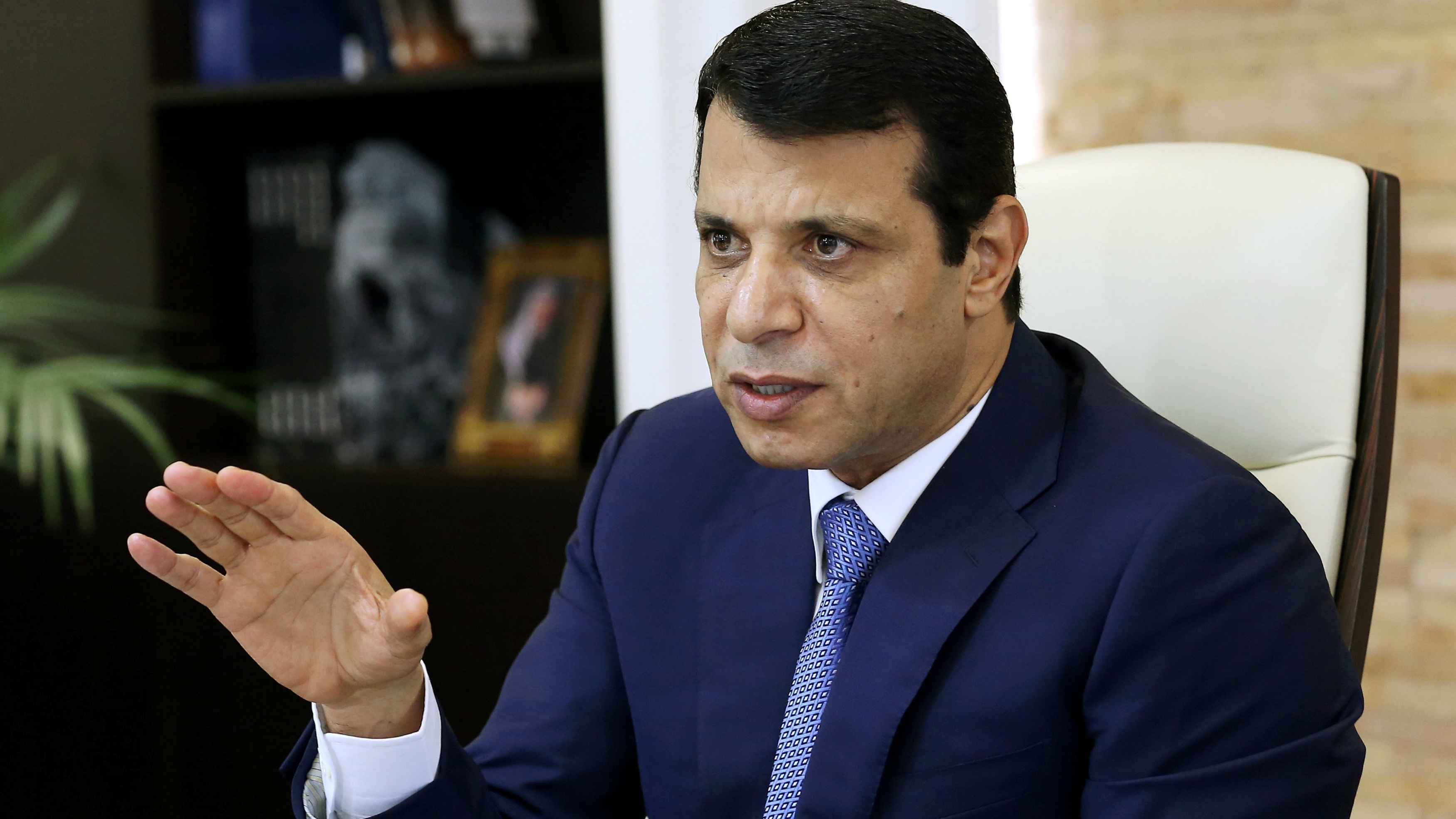 وصفها بـ"الجبانة".. محمد دحلان يدين عملية اغتيال هنية