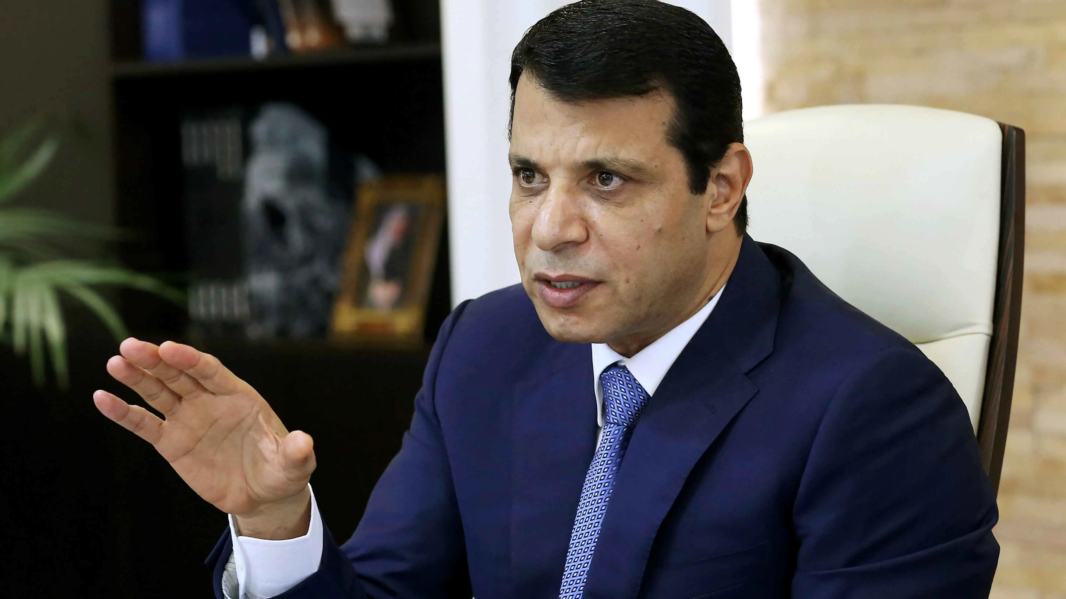 وصفها بـ"الجبانة".. محمد دحلان يدين عملية اغتيال هنية