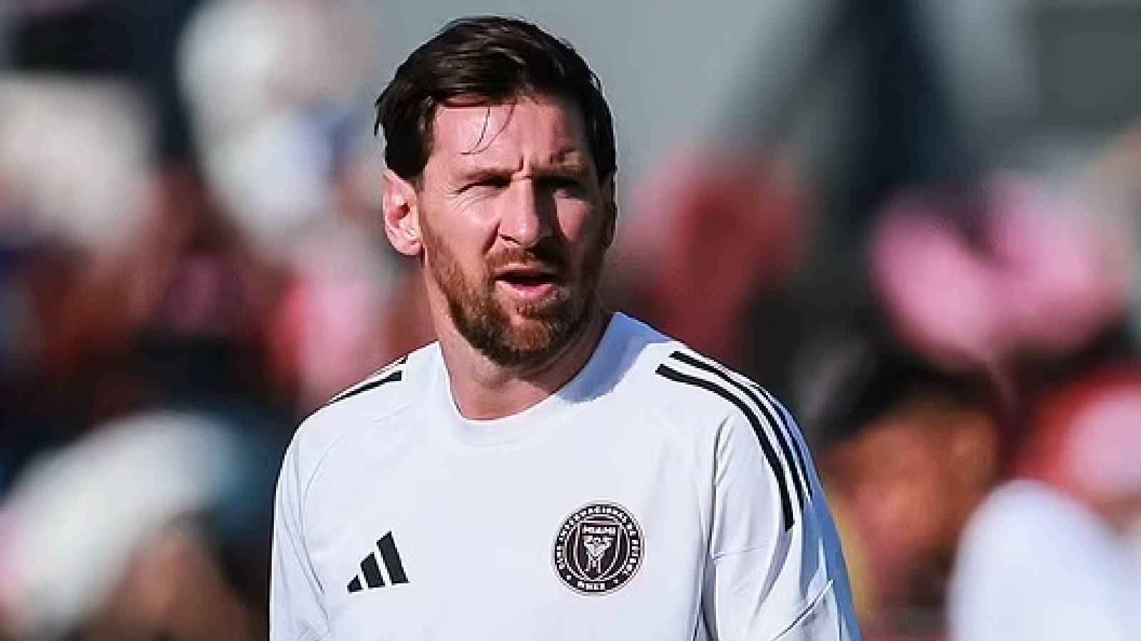 ترامب مع ميسي وتايلور سويفت.. ما قصة السوبر بول 2025؟