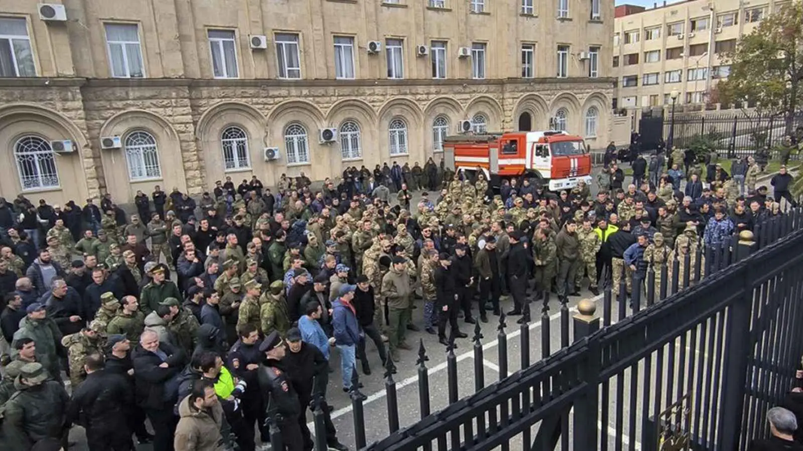 "ملاذ الأوليغارشيين".. الصفقة التي "أشعلت" أبخازيا