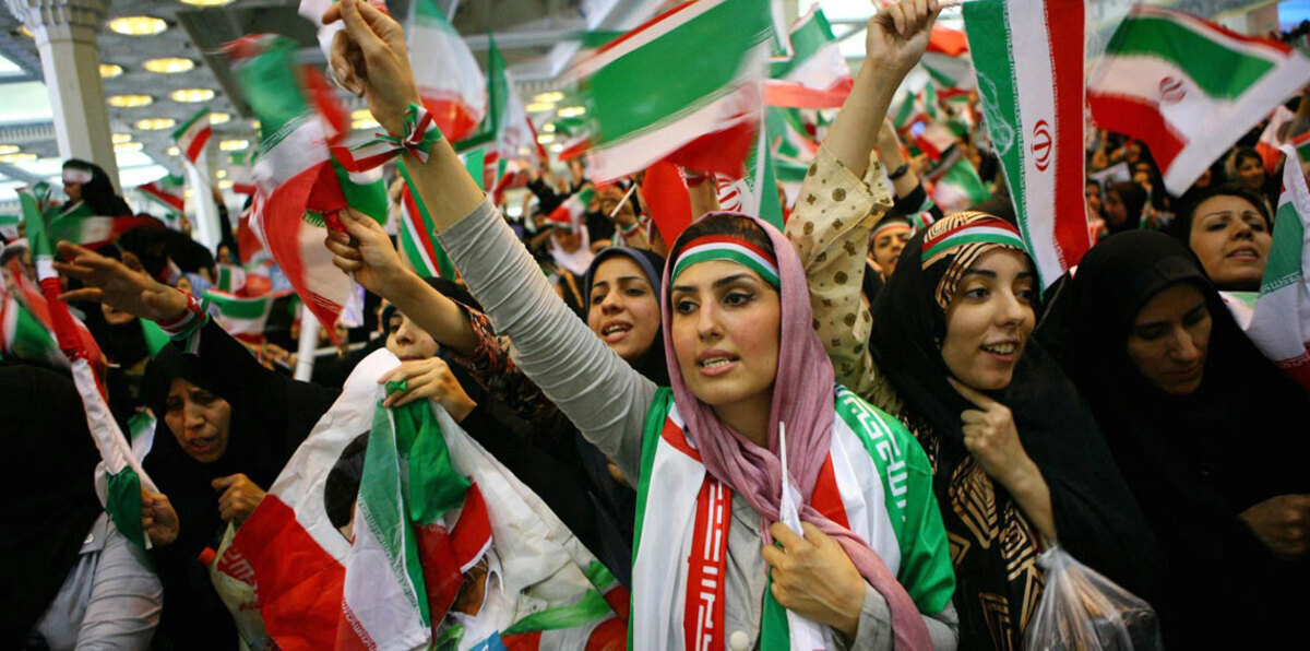 بالصور.. الإيرانيات يواصلن الاحتجاجات البيضاء ضد الحجاب