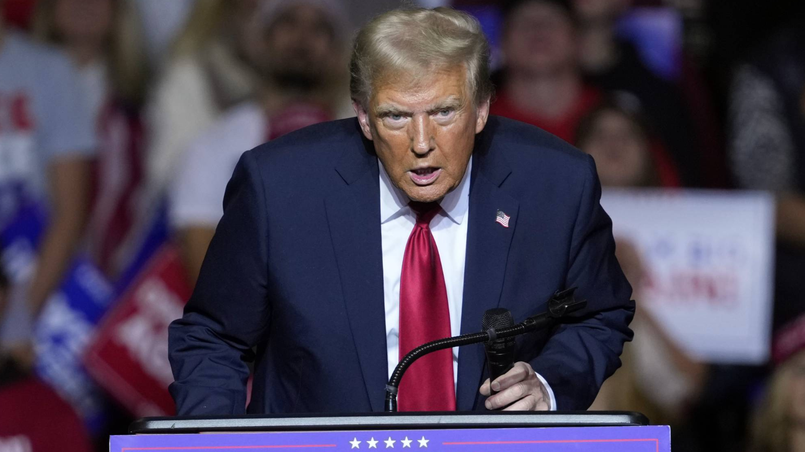 صحيفة إيرانية: دعوات الإصلاحيين للتفاوض مع ترامب تضعف موقف طهران