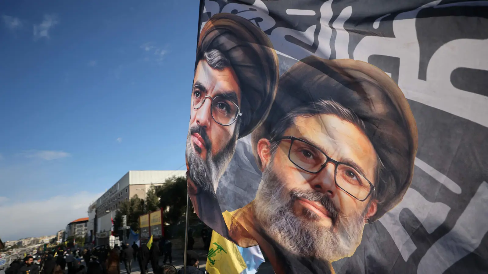 غارتان إسرائيليتان على جنوب لبنان قبيل تشييع "نصر الله" (فيديو)