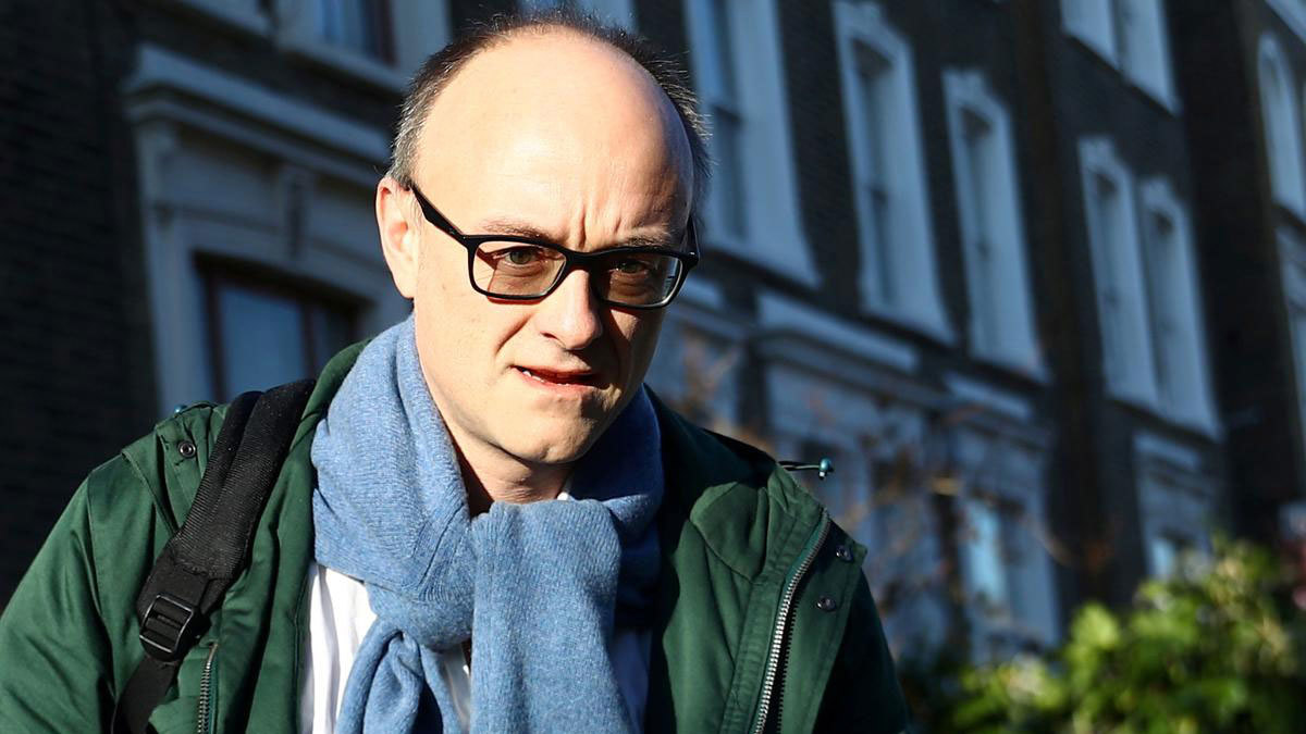 ارتكب خرقا "بسيطا".. جونسون يعتبر أن قضية كامينغز أغلقت