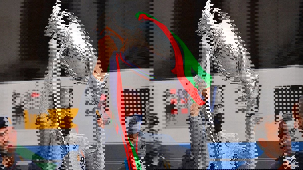 بعد تتويجه باليورو.. كيليني قائد المنتخب الإيطالي بلا نادٍ