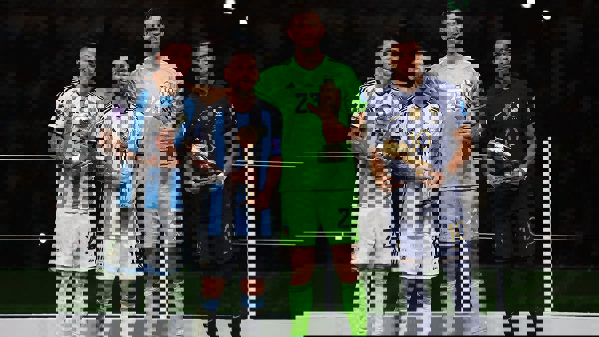 مبابي: ميسي الأفضل في التاريخ ويستحق الكرة الذهبية