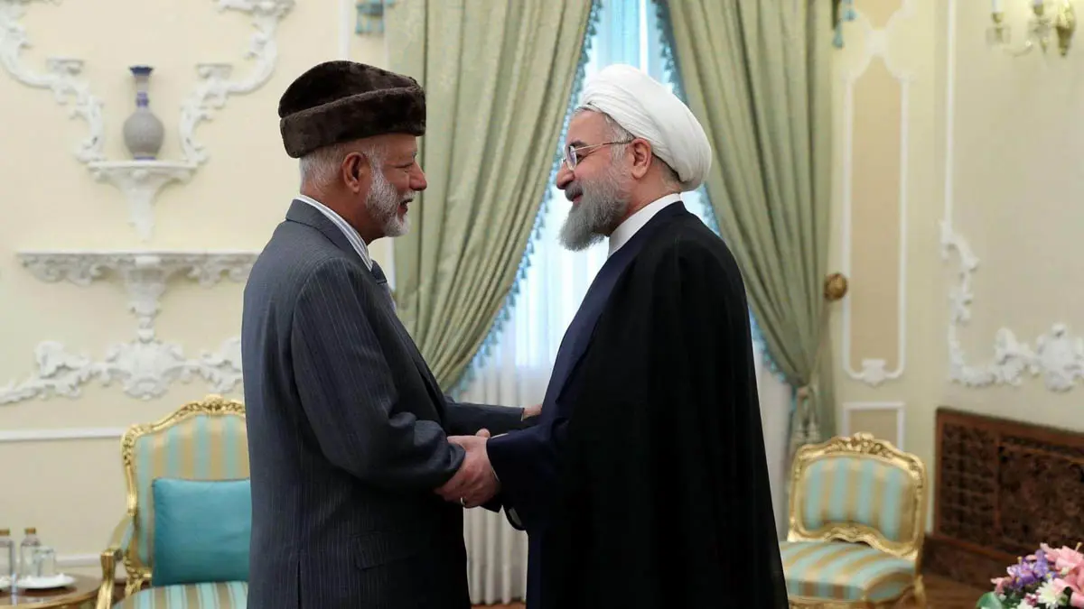 موقع إيراني يكشف "سرّ" زيارة وزير الخارجية العُماني لطهران