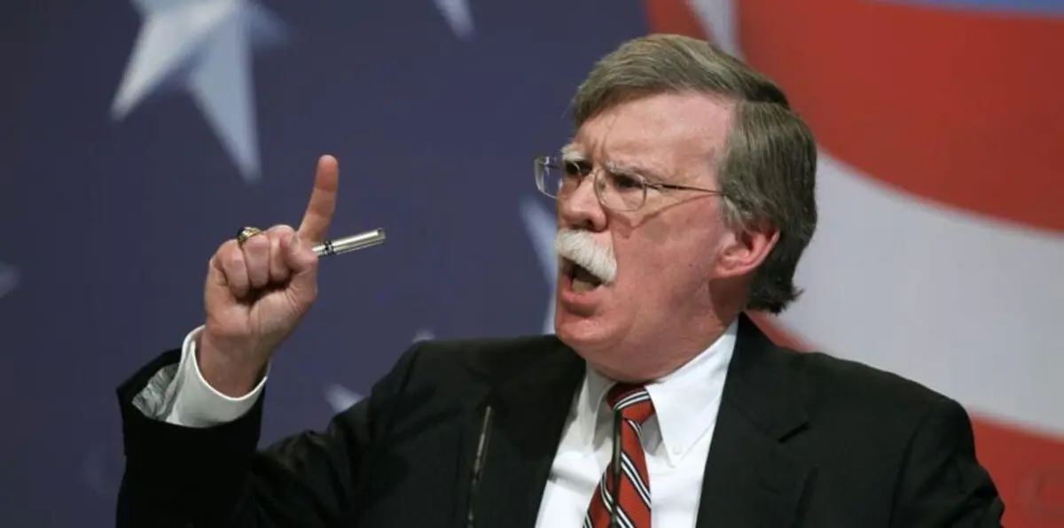 جون بولتون: إغلاق مضيق هرمز سيكون أكبر خطأ ترتكبه إيران