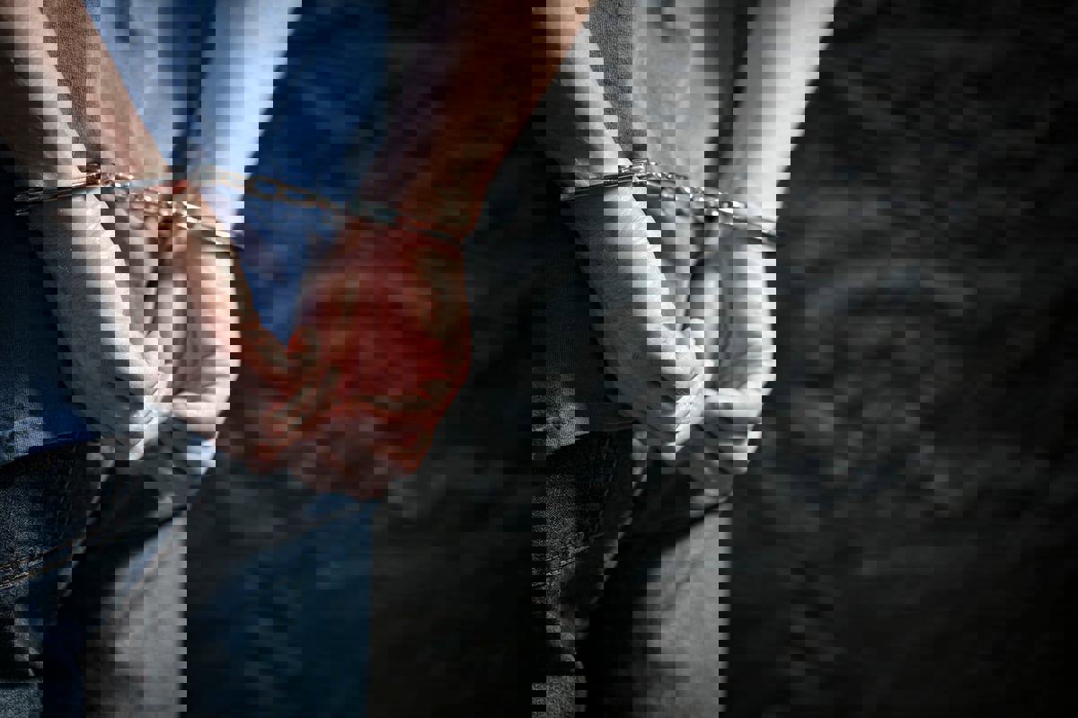 سوريا.. مدير مصرف يسرق الخزنة بمساعدة موظفيه 