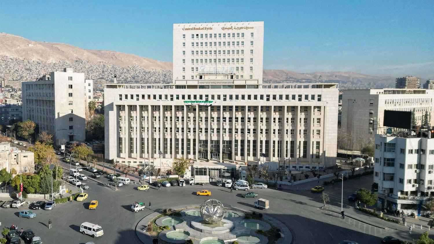 بعد عودة سوريا للنظام المصرفي.. إرسال أول رسالة عبر "سويفت" منذ 2011
