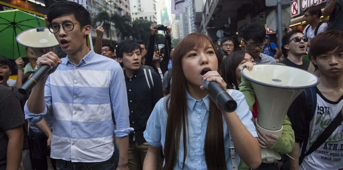 الآلاف يتظاهرون في شوارع هونغ كونغ ضد سياسات الصين