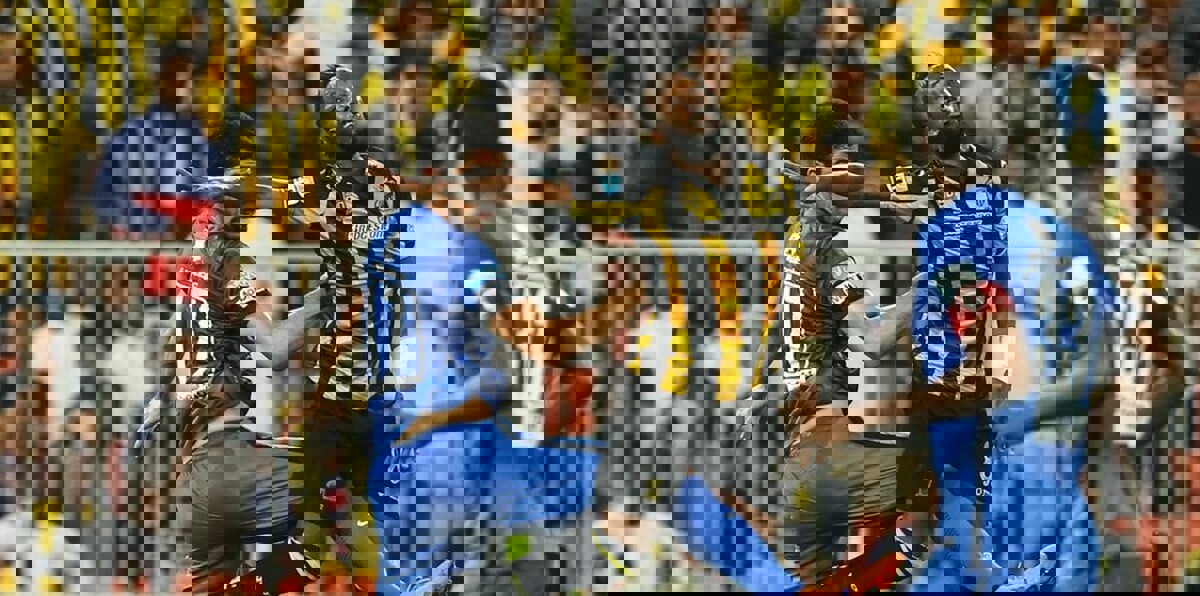 حرب الصفقات والموعد والقنوات الناقلة.. أمور يجب أن تعرفها عن مباراة الهلال والاتحاد في السوبر السعودي