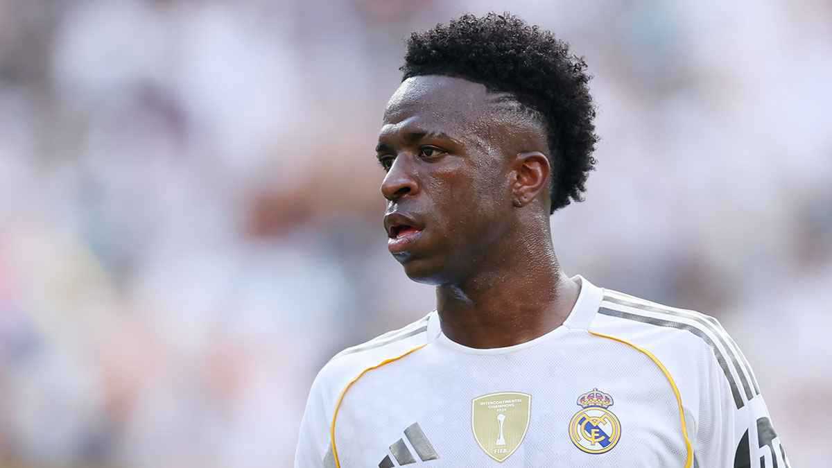 بسبب العرض السعودي.. فينيسيوس في "ورطة كبيرة" مع ريال مدريد