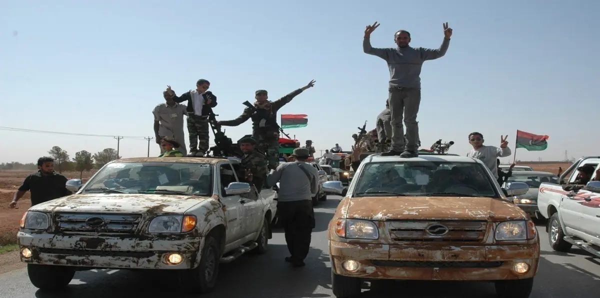 ناشطون ليبيون: الجيش يتعرض لحملة شرسة لتوريطه في حادثتي الأبيار ودرنة