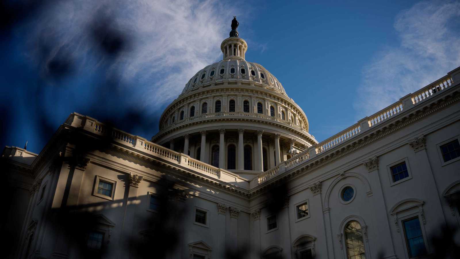 سيناتور جمهوري: 20 شخصية بارزة مرتبطة بفضيحة إبستين