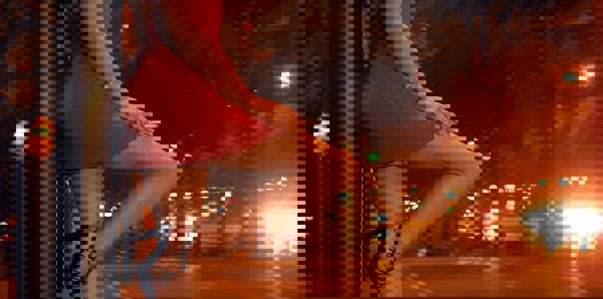 أخصائي تونسي يثير جدلًا بمطالبته بفتح بيوت الدعارة لأنها "تخدم المجتمع"