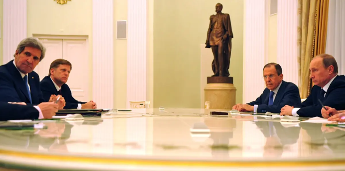 لماذا لا يحمل وزير خارجية روسيا هاتفه خلال المفاوضات ؟