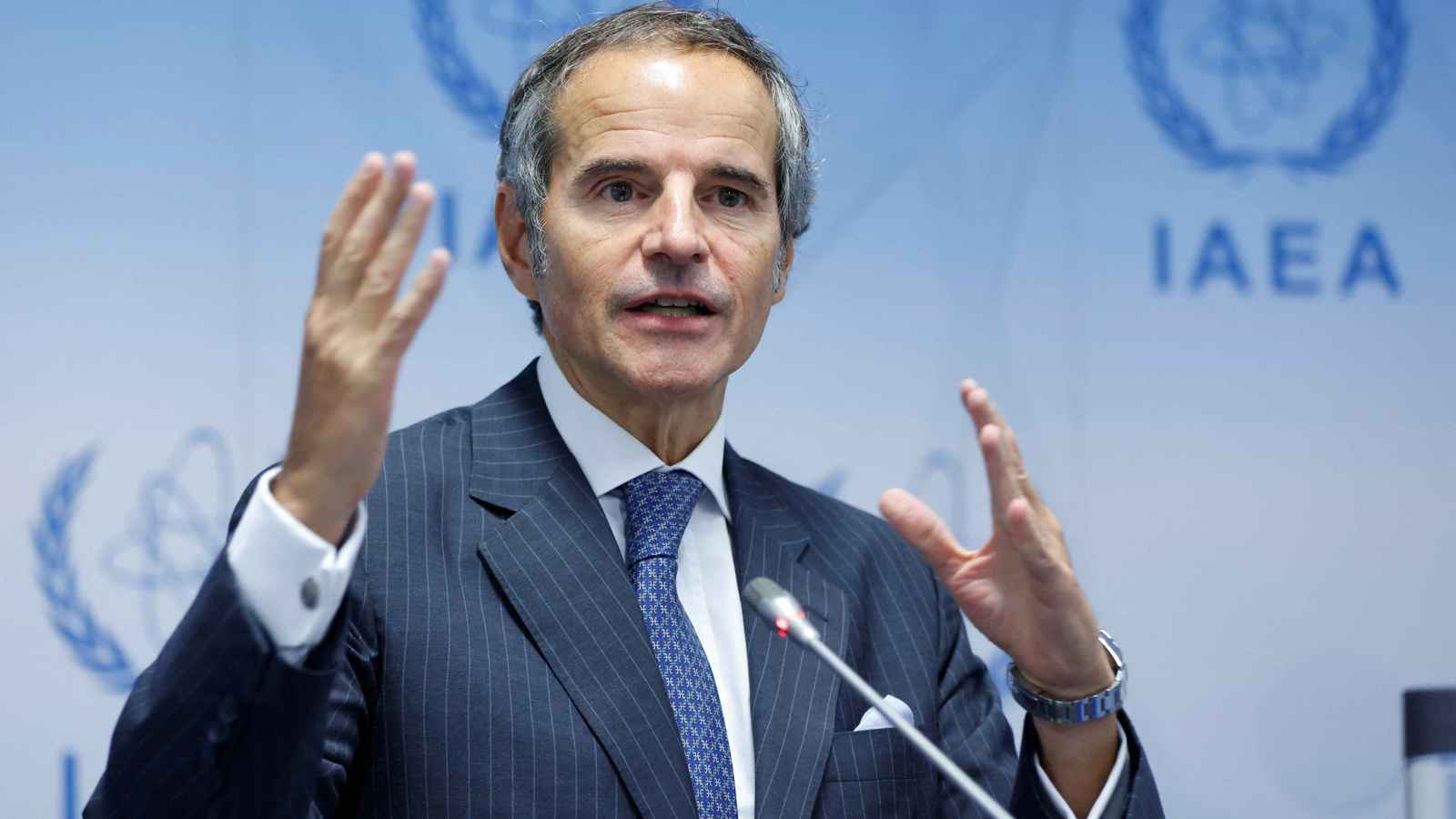 صحيفة إيرانية تتهم غروسي بـ"التضليل" في المفاوضات النووية