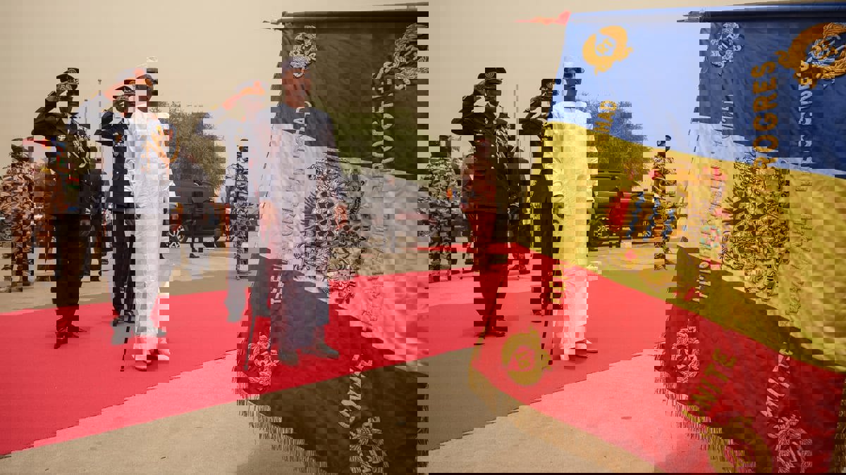 محمد ديبي يؤدي اليمين الدستورية رئيسا لتشاد (صور)