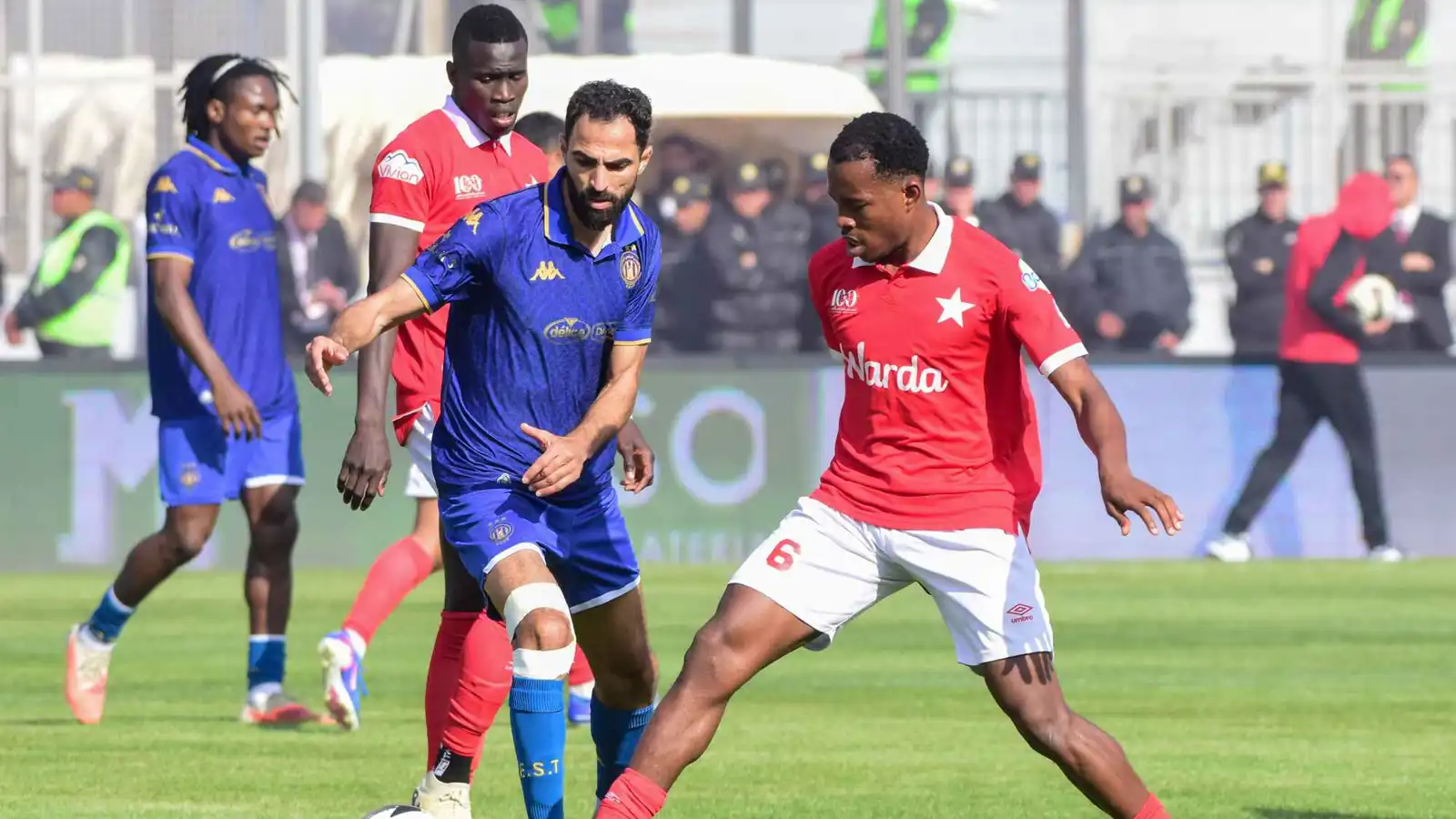 هدية للإفريقي.. ترتيب الدوري التونسي بعد تعادل النجم الساحلي والترجي